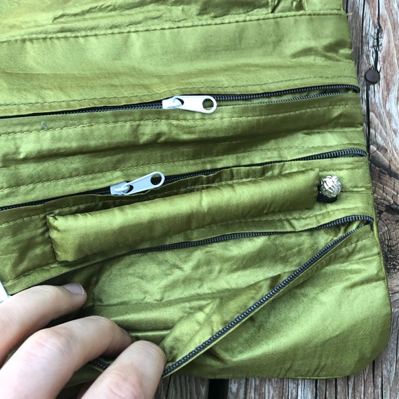 Makeup Bag 💄 - Picture 6 of 14